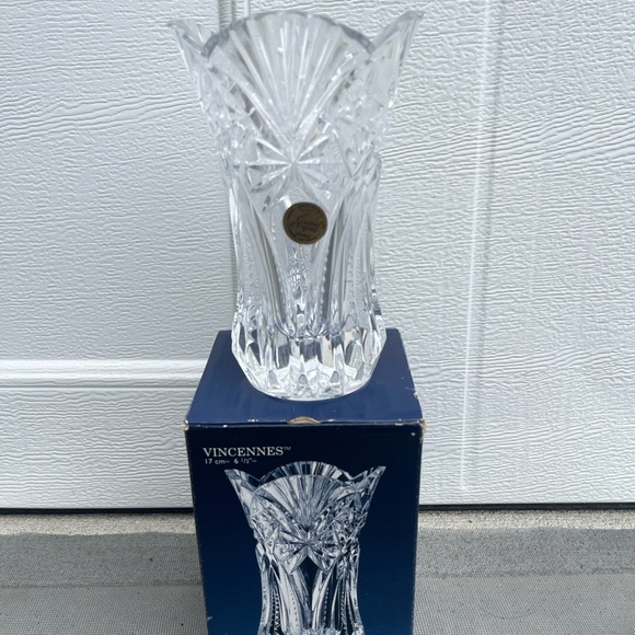 J. G. Durand Cristal D'Arques 24% Lead Crystal 6 1/2” Vincennes Vase new in box - Picture 2 of 7